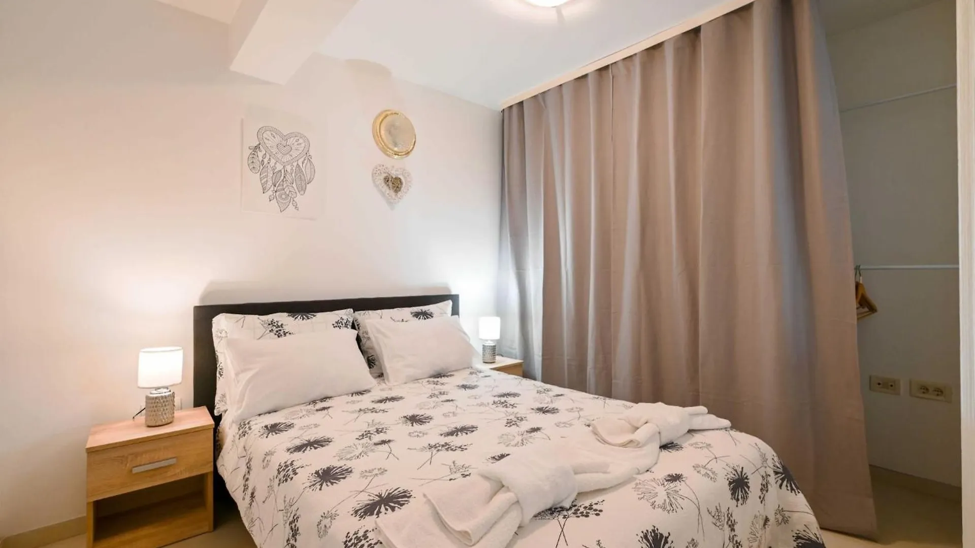 Classic And Smart Rovinj Apartment With Terrace - Two Bedroom Apartment With Terrace