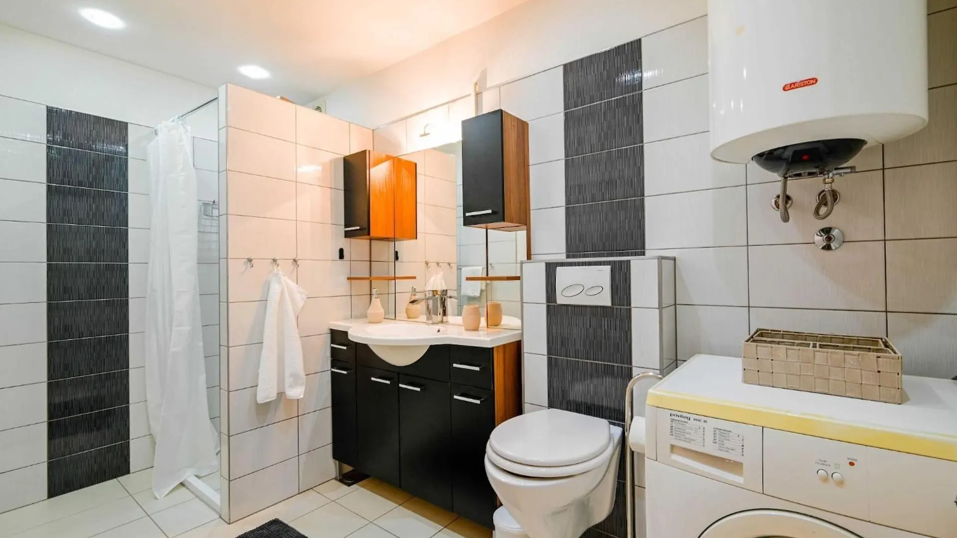 Classic And Smart Rovinj Apartment With Terrace - Two Bedroom Apartment With Terrace
