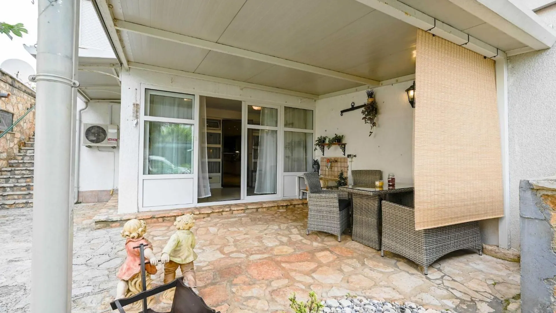 Classic And Smart Rovinj Apartment With Terrace - Two Bedroom Apartment With Terrace
